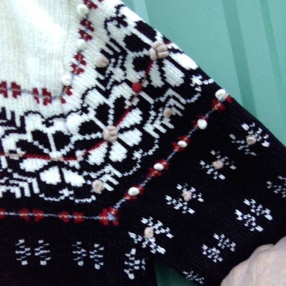 Women's Chunky Cableknit Nordic Crew Neck Sweater Size Petite Large - Picture 3 of 4